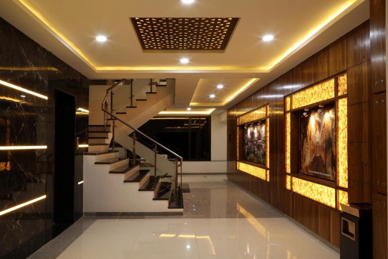 Hotel Atithi, Aurangabad Экстерьер фото